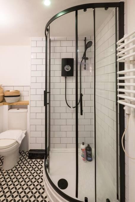 Modern 1-Bed Central Apartment With Outside Space Brighton ภายนอก รูปภาพ