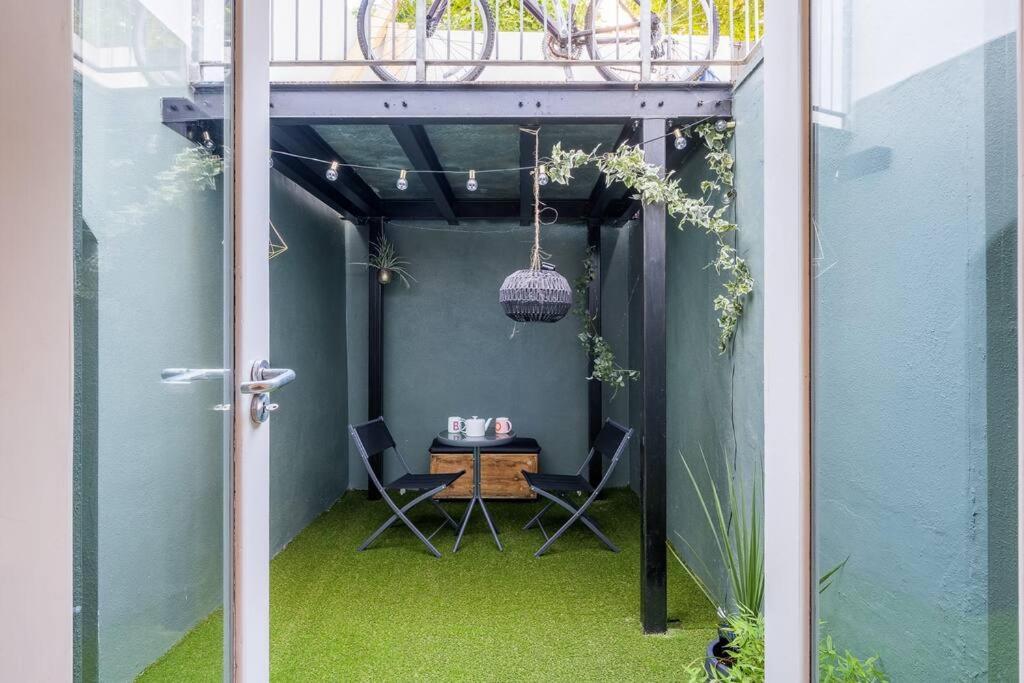 Modern 1-Bed Central Apartment With Outside Space Brighton ภายนอก รูปภาพ