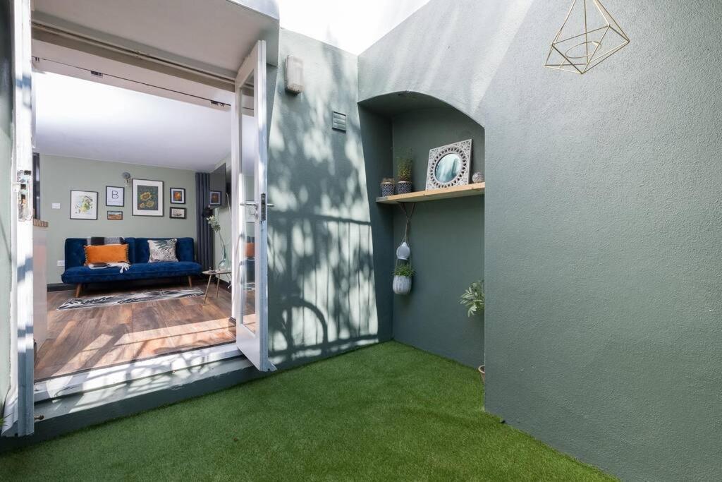 Modern 1-Bed Central Apartment With Outside Space Brighton ภายนอก รูปภาพ